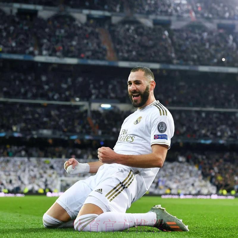 官方：本泽马当选本赛季欧冠最佳球员